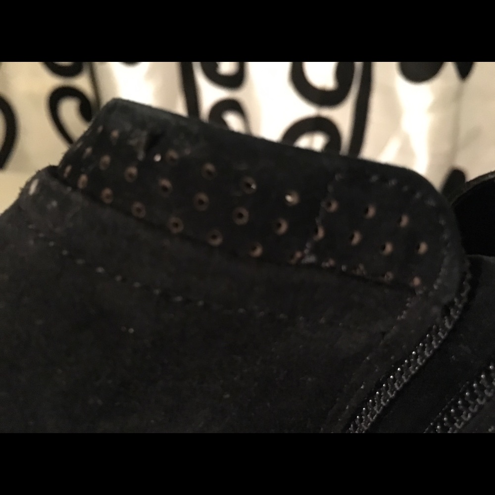 **SOLD**Brand new Vince Camuto leather boots - Picture 2 of 5